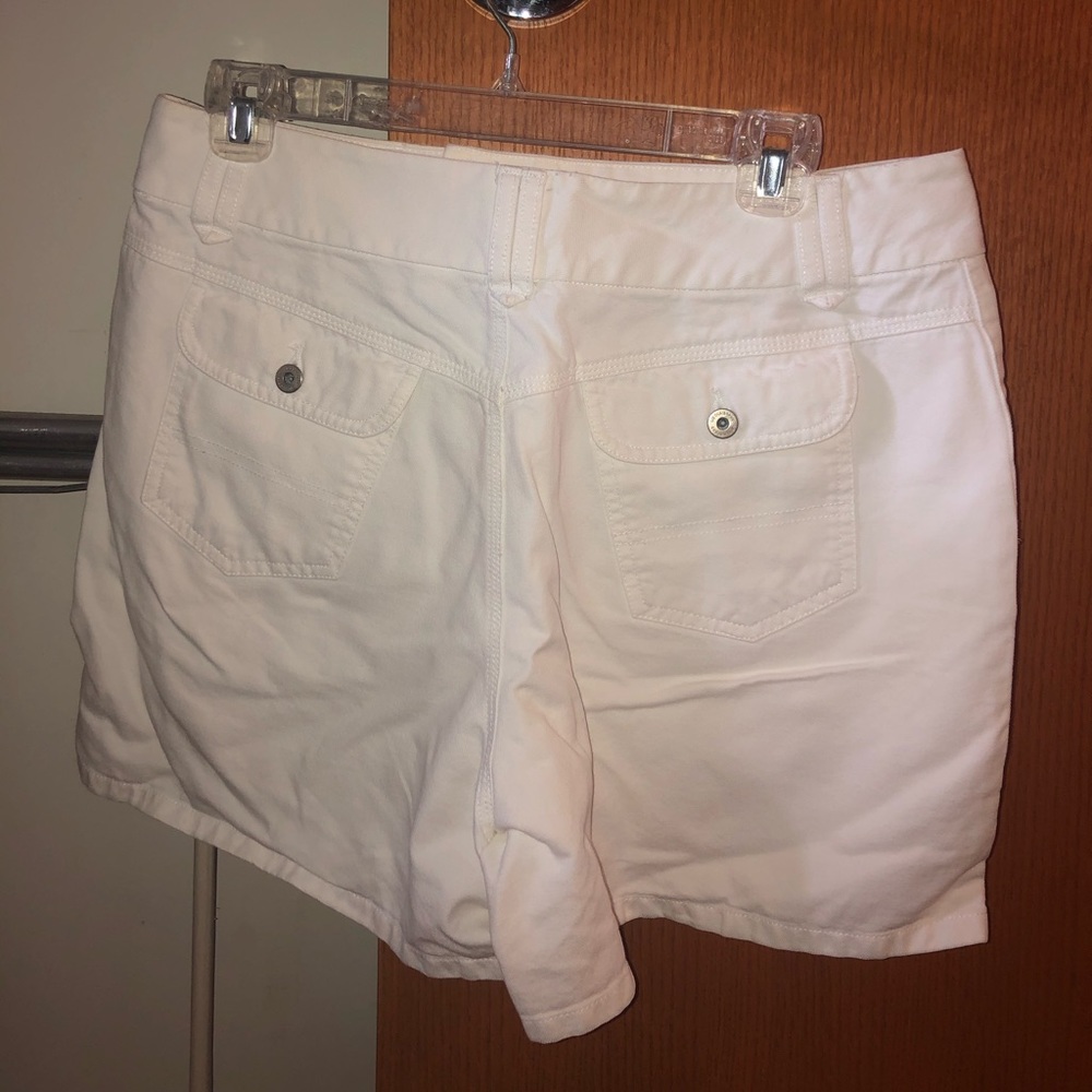 Liz Claiborne size 10 long white shorts.